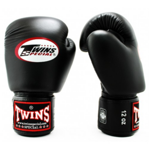 Боксерские перчатки на шнуровке Fairtex BGL-6 black (Копировать)